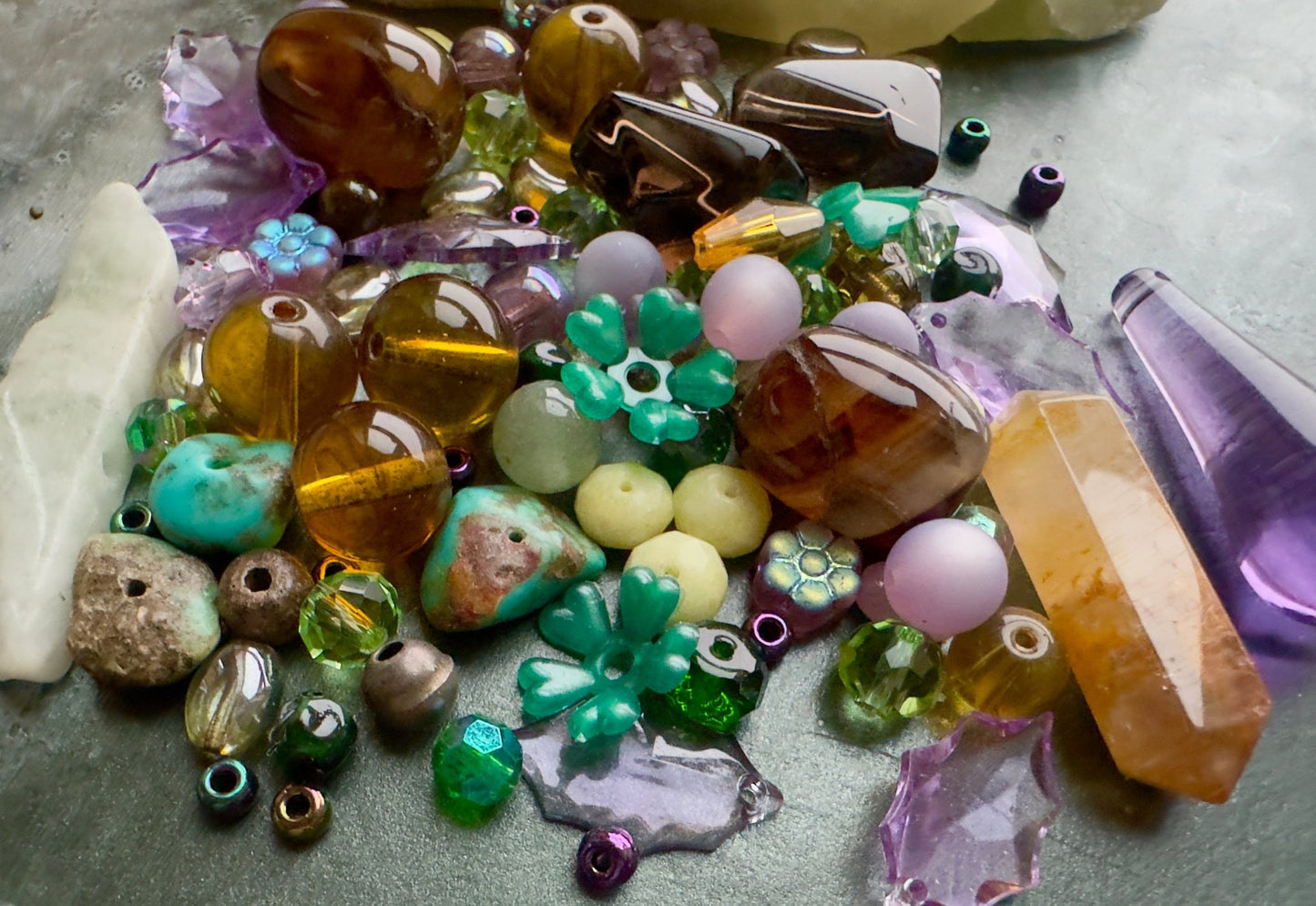 Fairy full Fern Gem - Large 2.5 Oz Vintage Deluxe Bead Mix - Vintaj Idaho Design - 01/20/2026 - Vintaj Live Shop ID