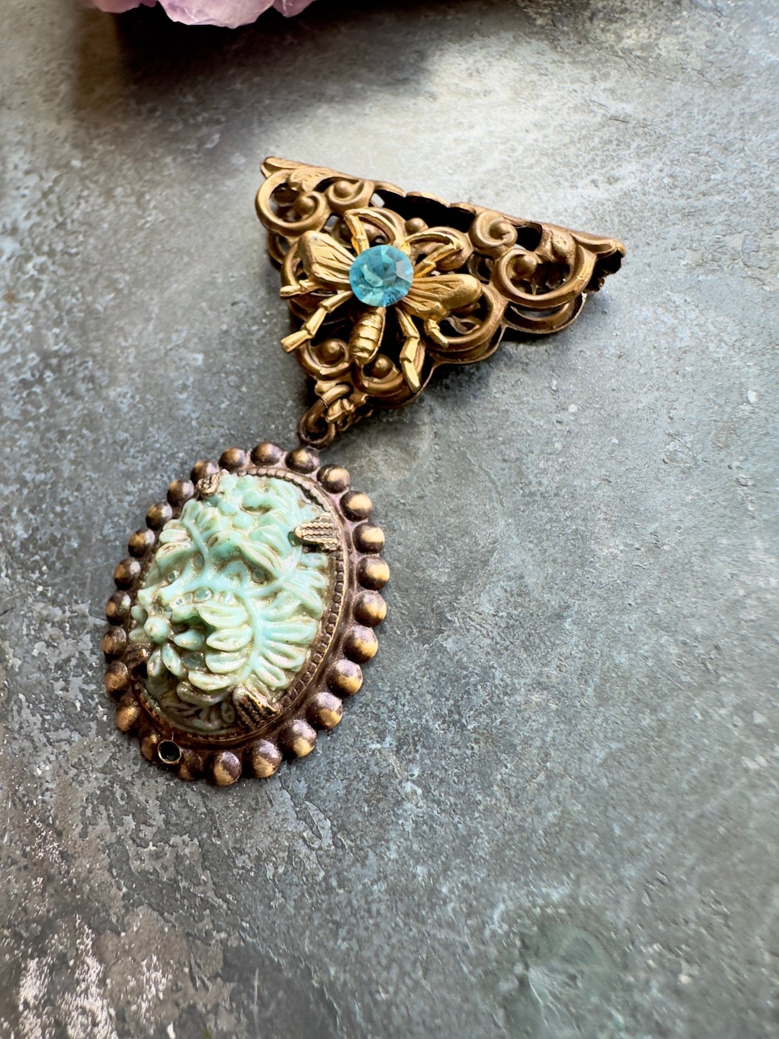 Fleur De Bee Pendant Kit - Vintaj Idaho Design - 8/6/2025 - Vintaj Live Shop ID