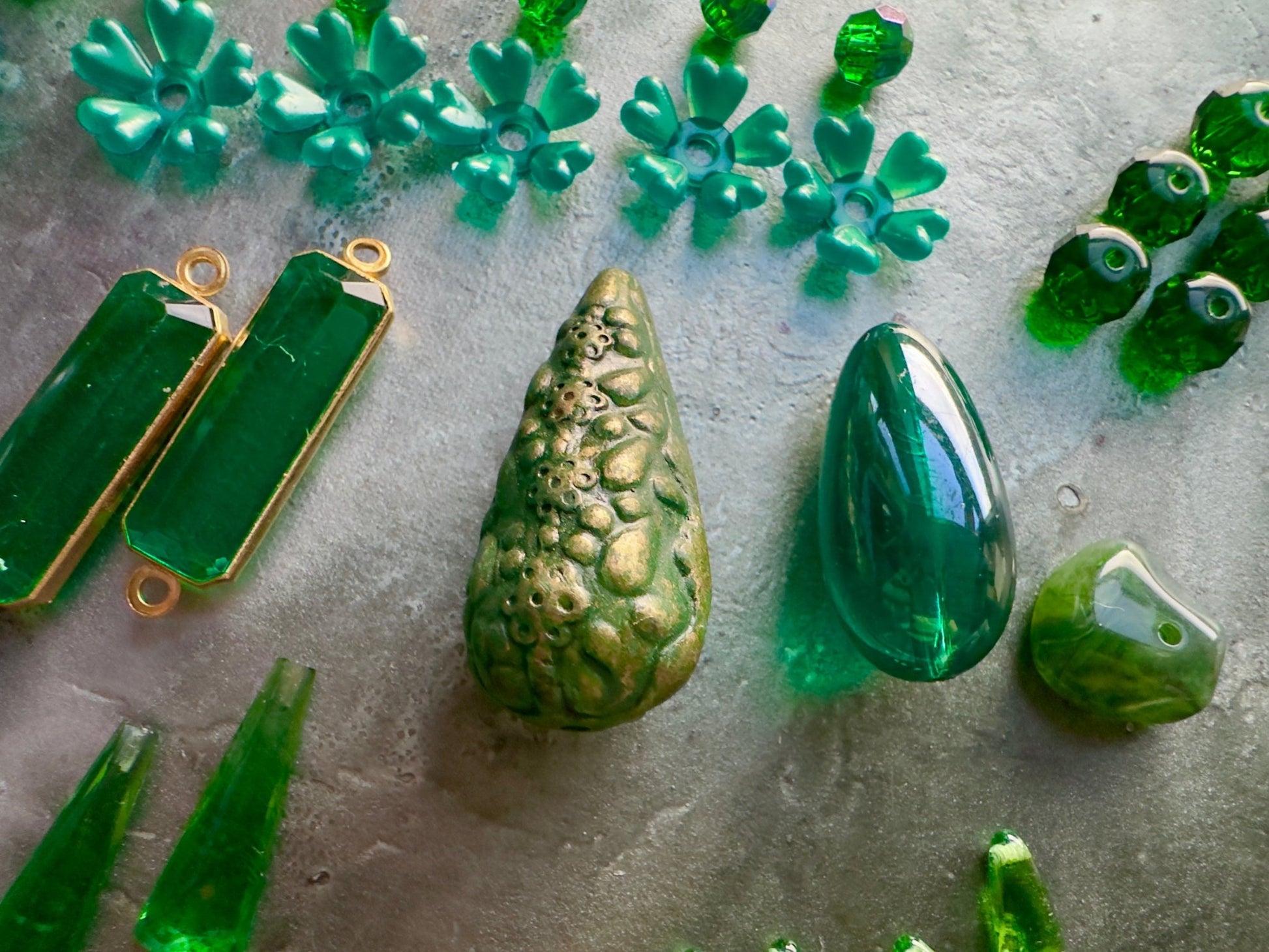 Forever Evergreen - 36 Pc Vintage Rare Bead Pendant Inspo Lot - Vintaj Idaho Design - 12/17/2025 - Vintaj Live Shop ID