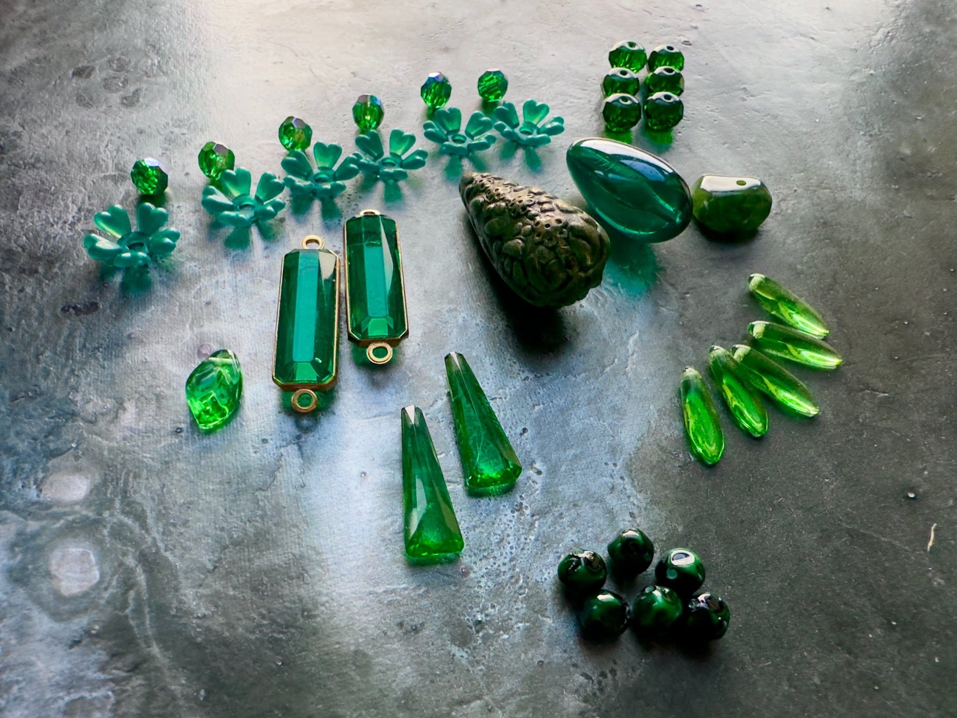Forever Evergreen - 36 Pc Vintage Rare Bead Pendant Inspo Lot - Vintaj Idaho Design - 12/17/2025 - Vintaj Live Shop ID