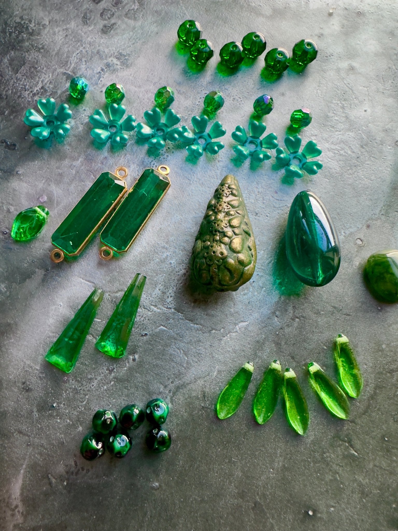 Forever Evergreen - 36 Pc Vintage Rare Bead Pendant Inspo Lot - Vintaj Idaho Design - 12/17/2025 - Vintaj Live Shop ID