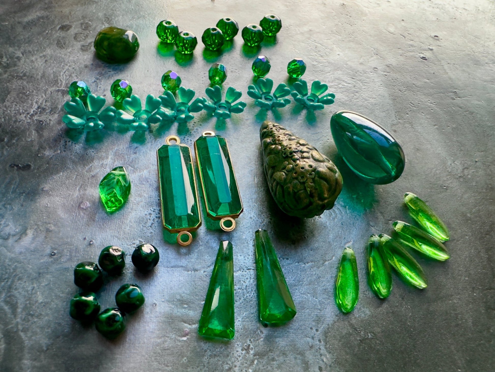 Forever Evergreen - 36 Pc Vintage Rare Bead Pendant Inspo Lot - Vintaj Idaho Design - 12/17/2025 - Vintaj Live Shop ID