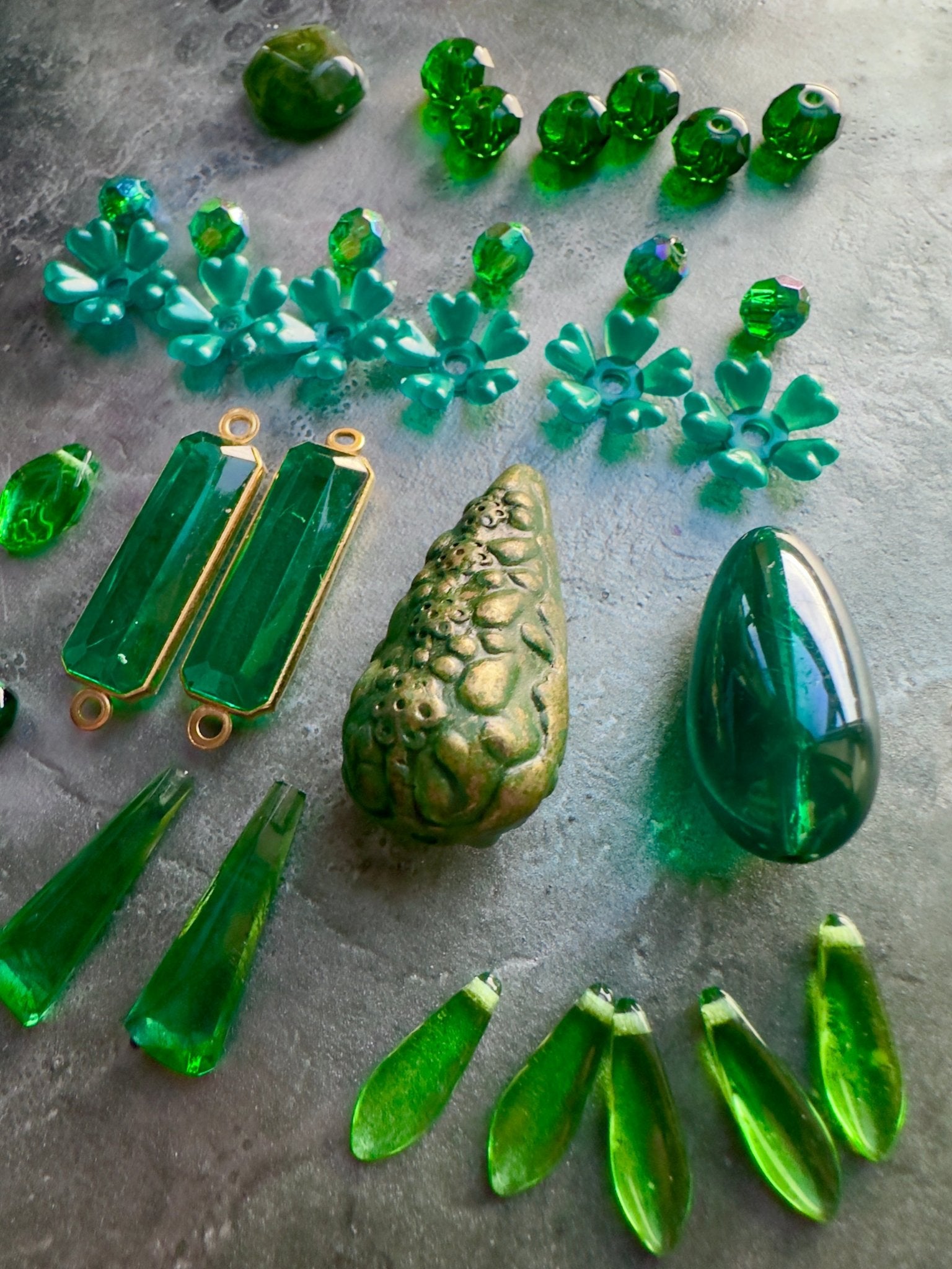 Forever Evergreen - 36 Pc Vintage Rare Bead Pendant Inspo Lot - Vintaj Idaho Design - 12/17/2025 - Vintaj Live Shop ID