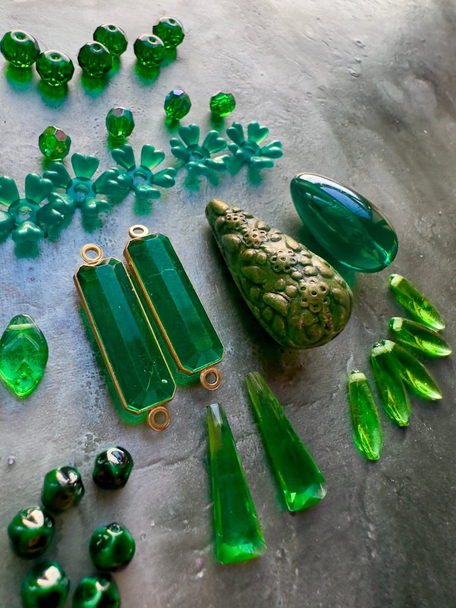 Forever Evergreen - 36 Pc Vintage Rare Bead Pendant Inspo Lot - Vintaj Idaho Design - 12/17/2025 - Vintaj Live Shop ID