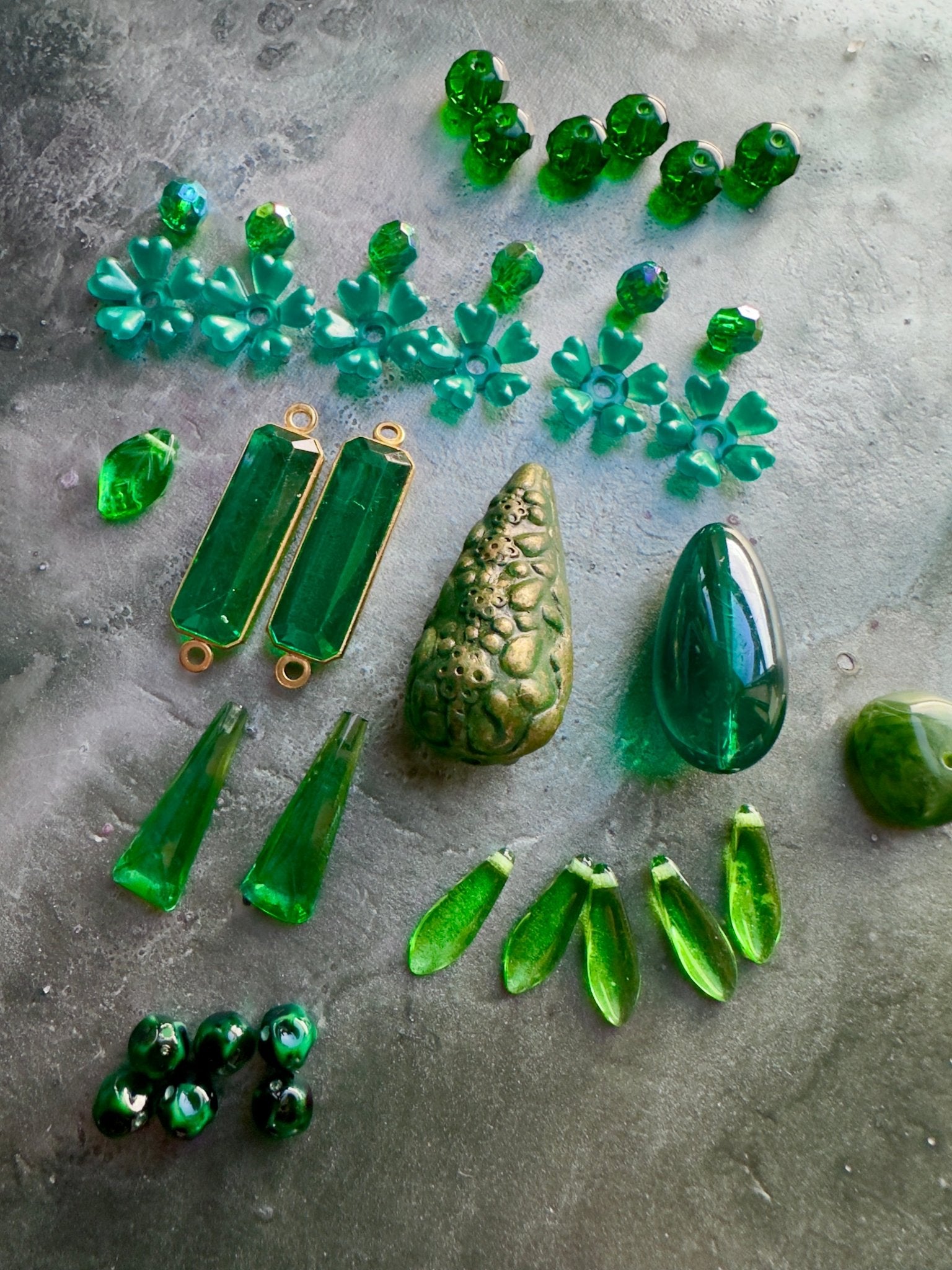 Forever Evergreen - 36 Pc Vintage Rare Bead Pendant Inspo Lot - Vintaj Idaho Design - 12/17/2025 - Vintaj Live Shop ID