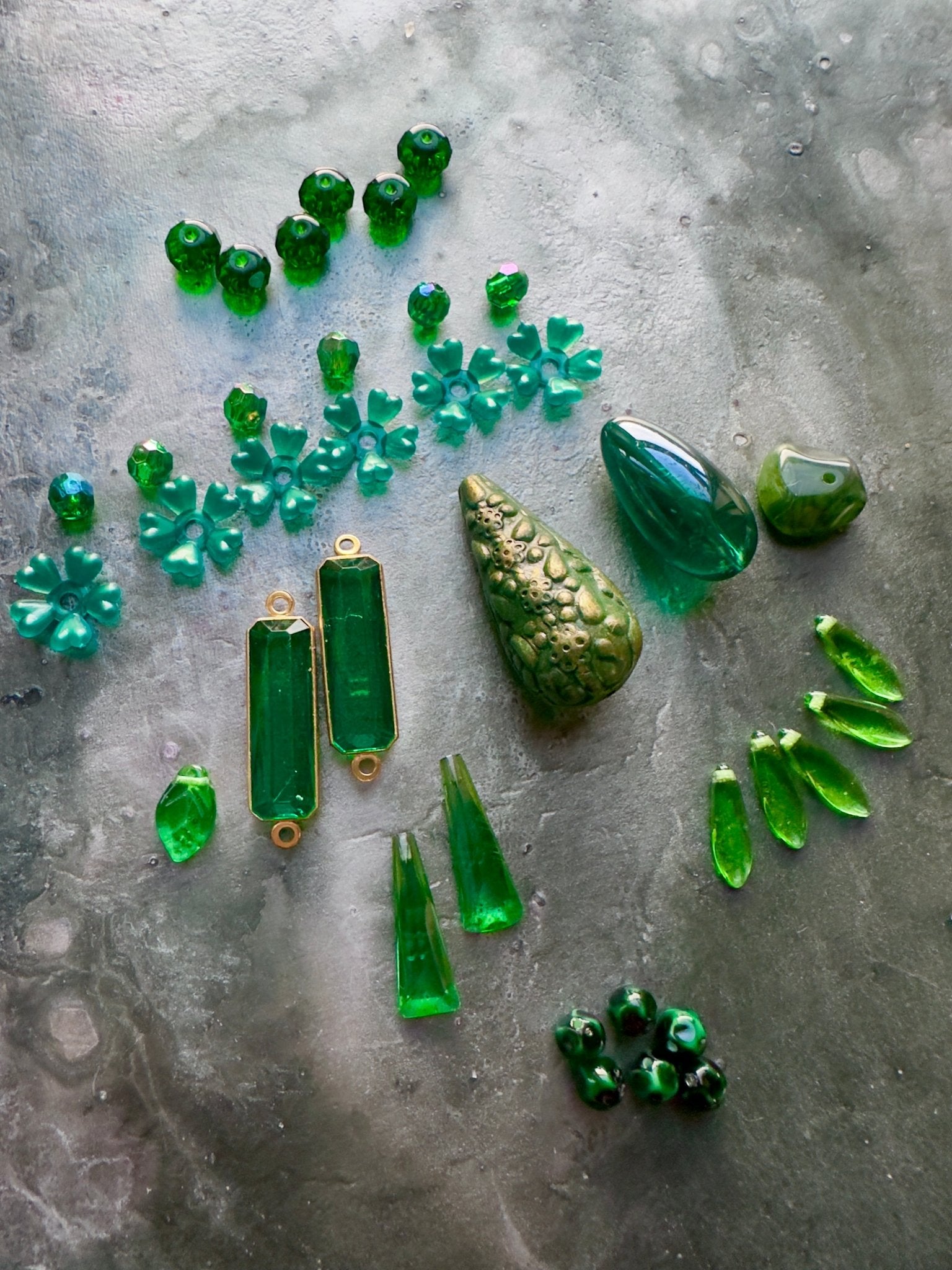 Forever Evergreen - 36 Pc Vintage Rare Bead Pendant Inspo Lot - Vintaj Idaho Design - 12/17/2025 - Vintaj Live Shop ID