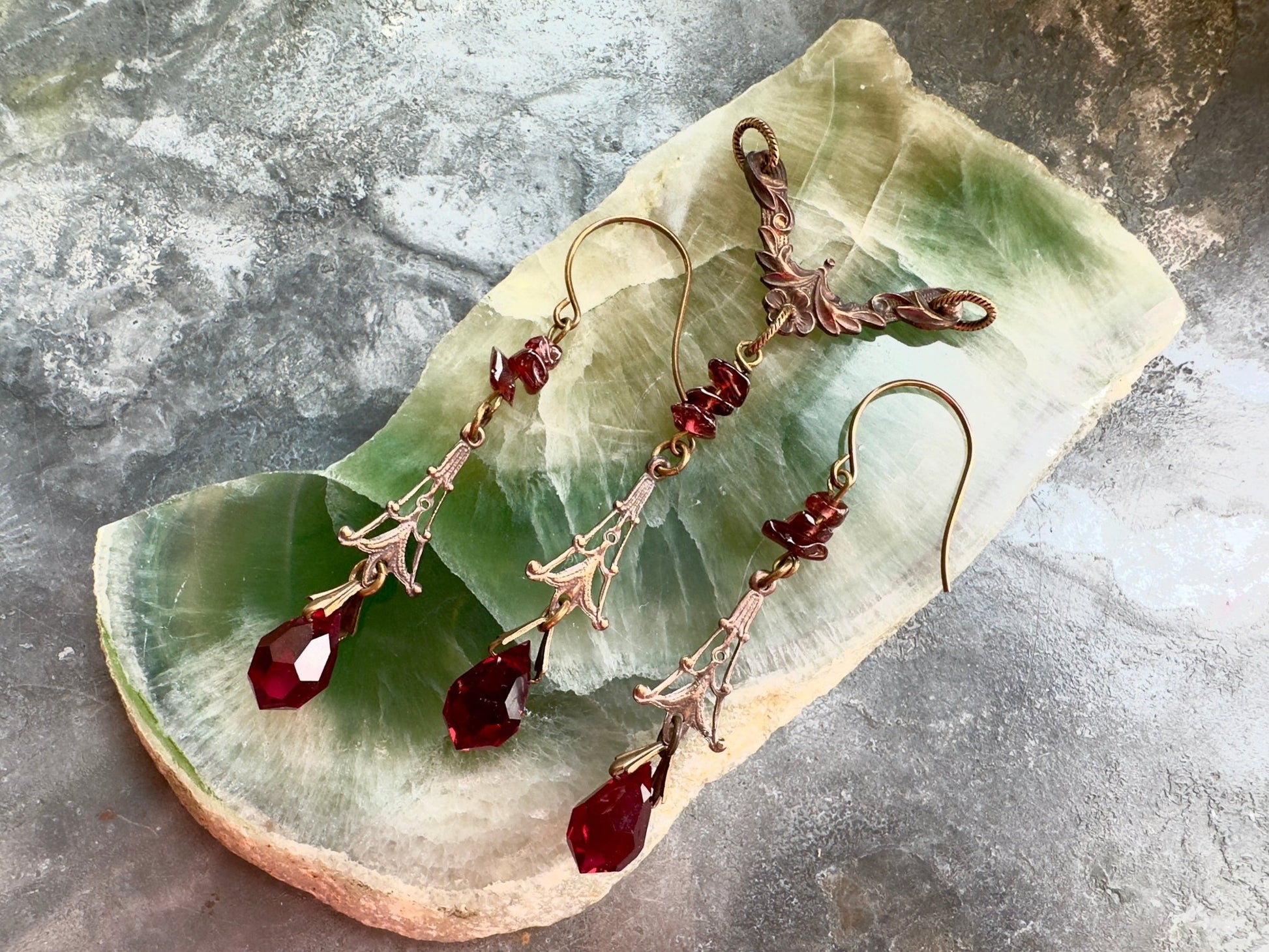 Garnet Trellis - Pendant & Earring Kit - Vintaj Idaho Design - 10/1/2025 - Vintaj Live Shop ID