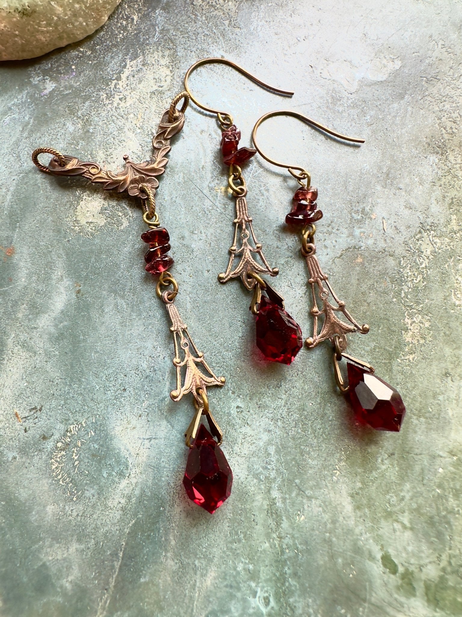 Garnet Trellis - Pendant & Earring Kit - Vintaj Idaho Design - 10/1/2025 - Vintaj Live Shop ID
