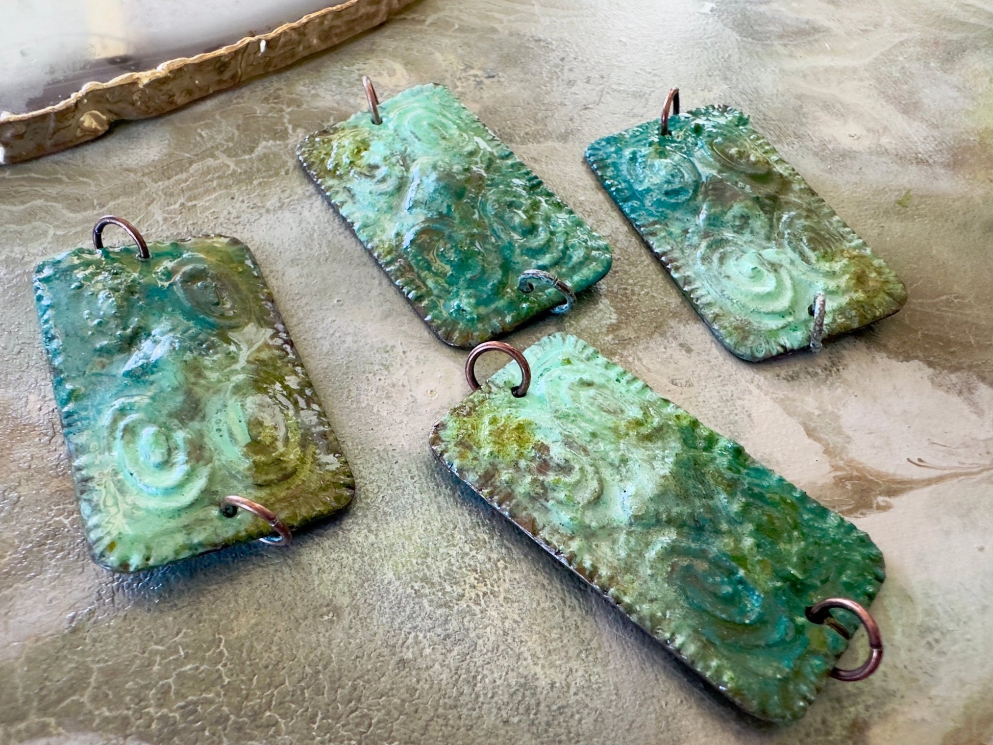 Hand Cold - Enameled Resin Deco Relic Pendant - Vintaj Idaho Design - 7/25/2025 - Vintaj Live Shop ID