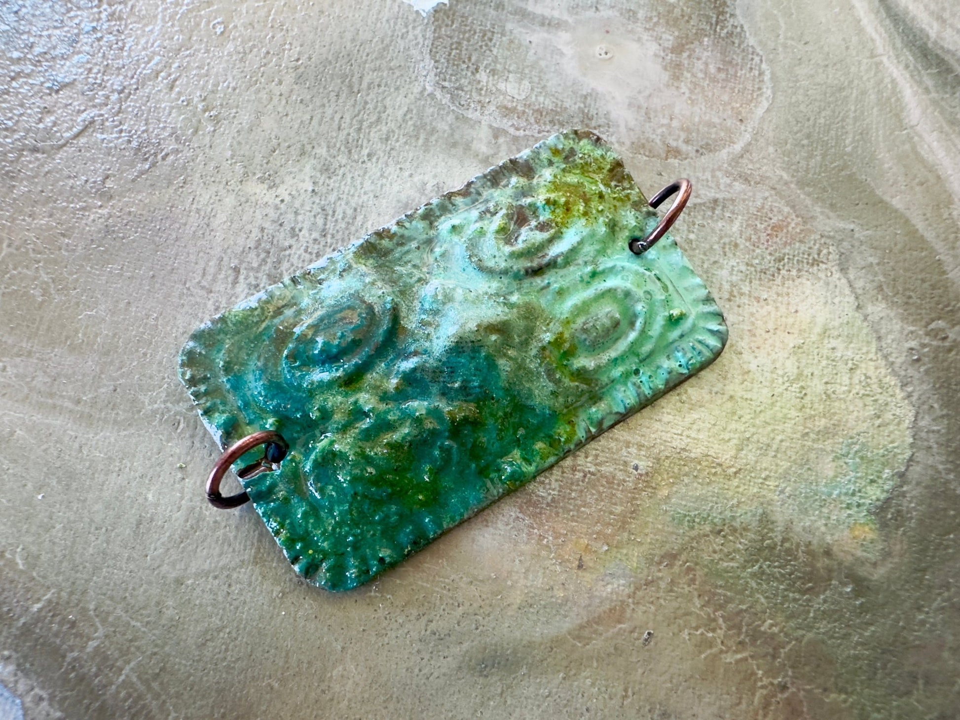 Hand Cold - Enameled Resin Deco Relic Pendant - Vintaj Idaho Design - 7/25/2025 - Vintaj Live Shop ID