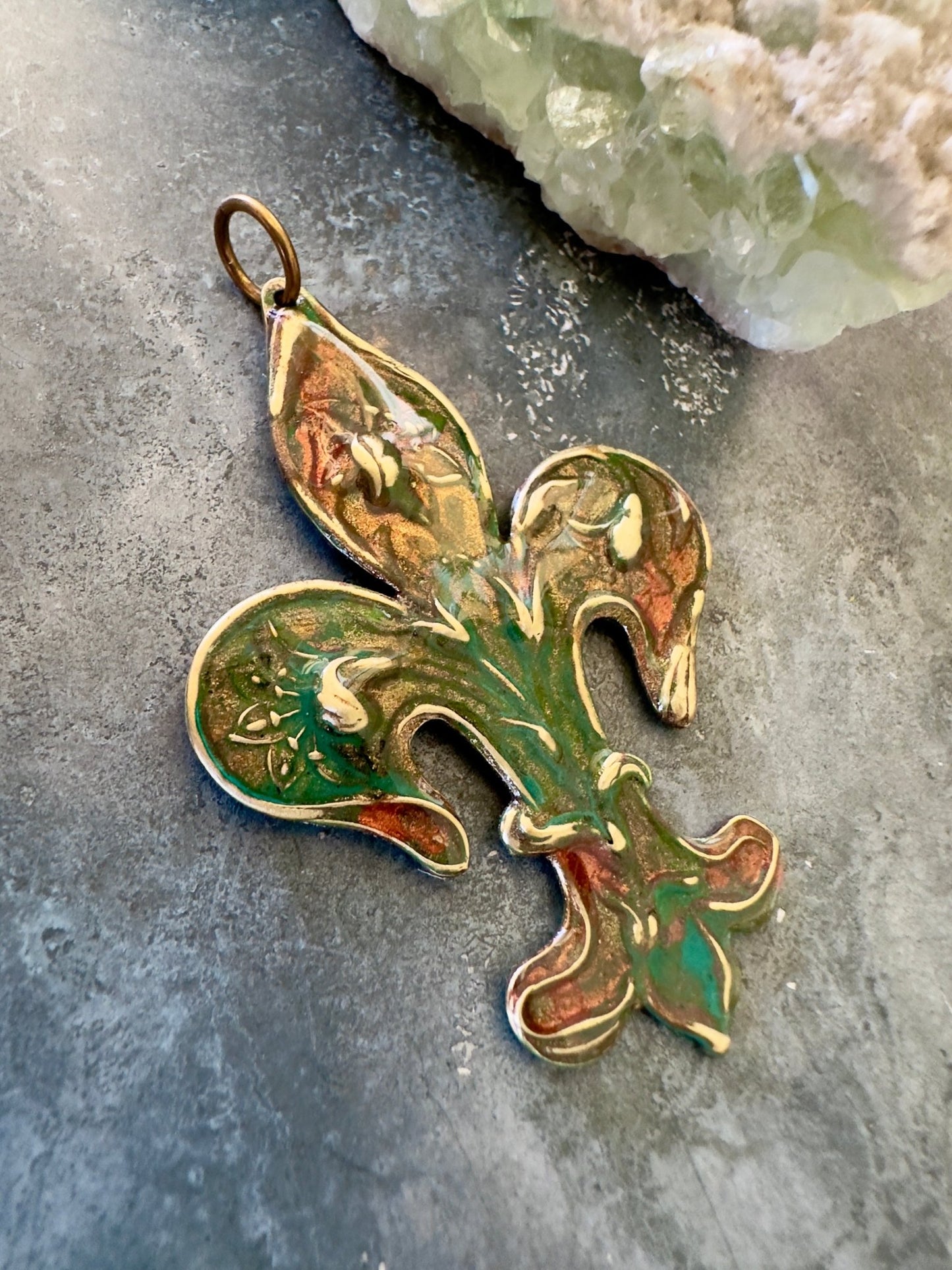 Hand Cold - Enameled Resin French Garden Pendant - Vintaj Idaho Design - 7/30/2025 - Vintaj Live Shop ID
