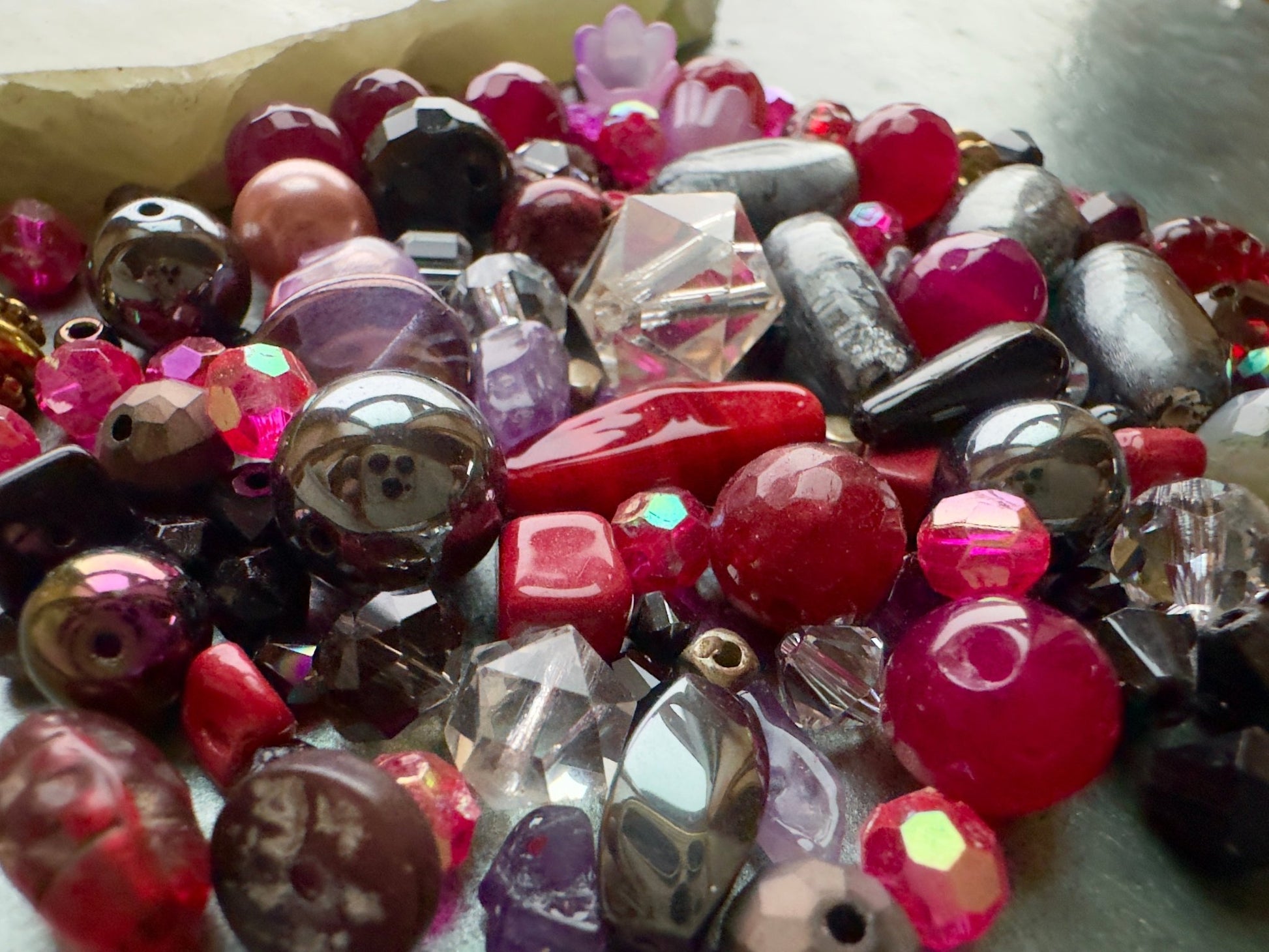 Harlequin Twilight - Large 2.5 Oz Vintage Deluxe Bead Mix - Vintaj Idaho Design - 01/20/2026 - Vintaj Live Shop ID