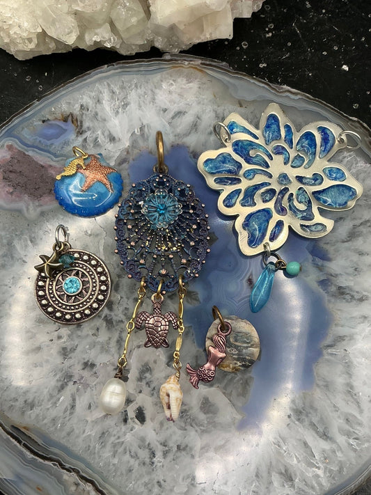 Island Reverie 5 Vintage Pendant Lot- VLS Idaho - 7/3/26 - Vintaj Live Shop ID