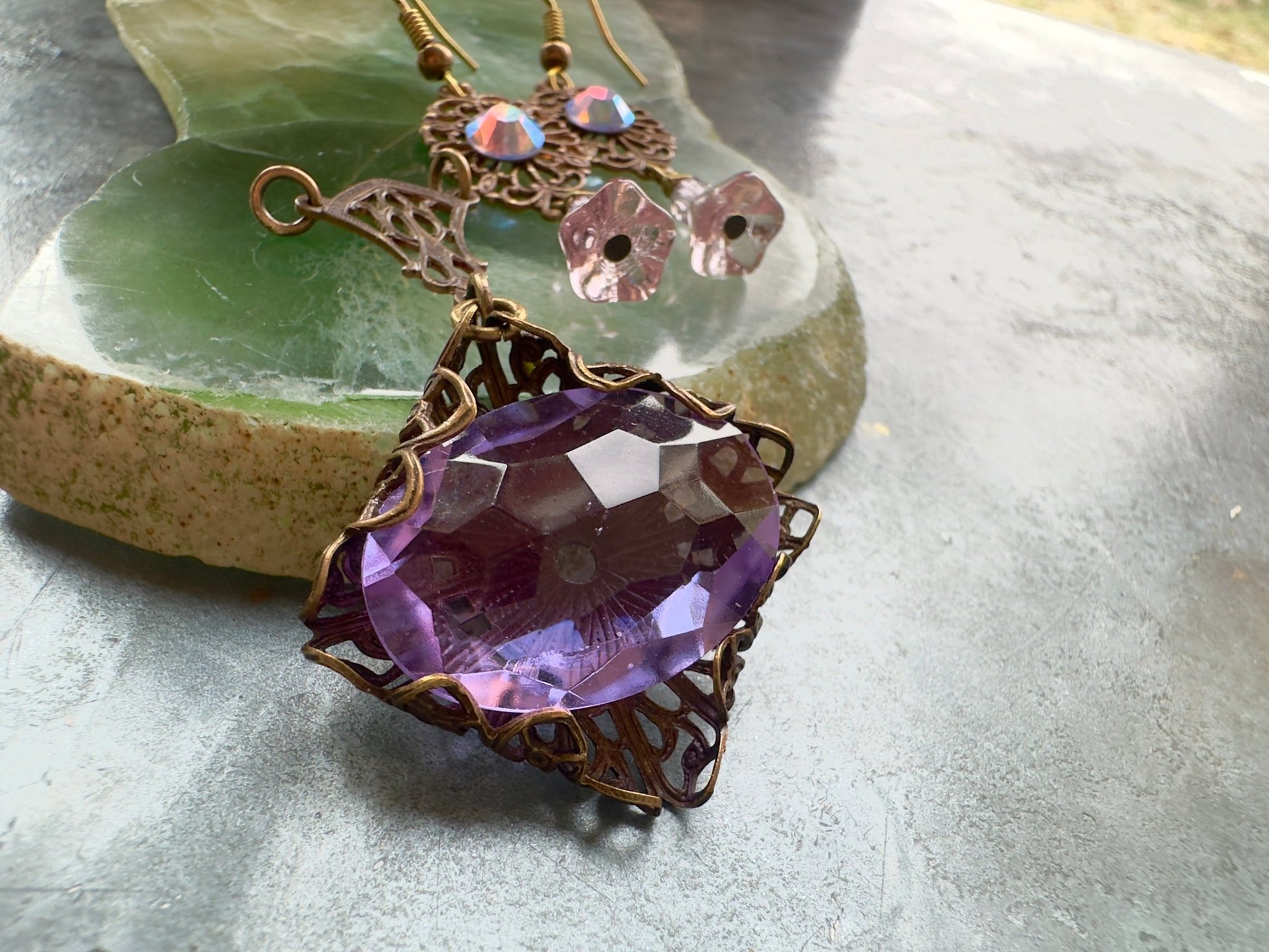 Lavender Lily - Pendant & Earring Kit - Vintaj Idaho Design - 10/1/2025 - Vintaj Live Shop ID