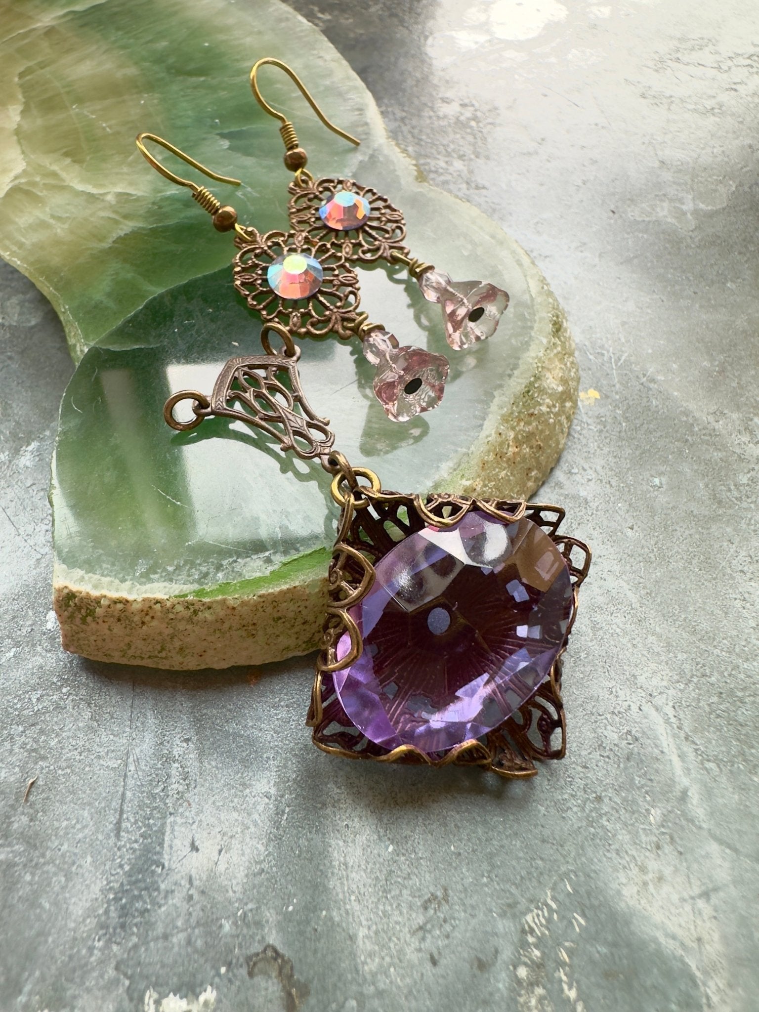 Lavender Lily - Pendant & Earring Kit - Vintaj Idaho Design - 10/1/2025 - Vintaj Live Shop ID