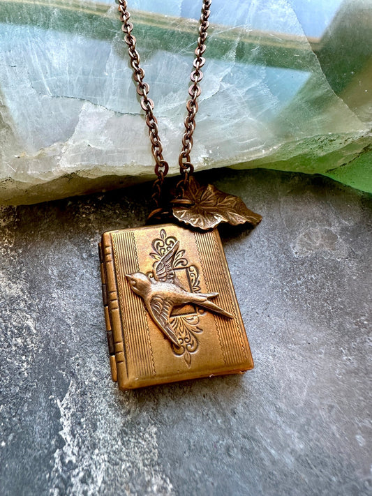 Lot 1 Renaissance Faire Live - Jewelry Trunk Sale - Vintaj Idaho Design - 9/19/25 - Vintaj Live Shop ID