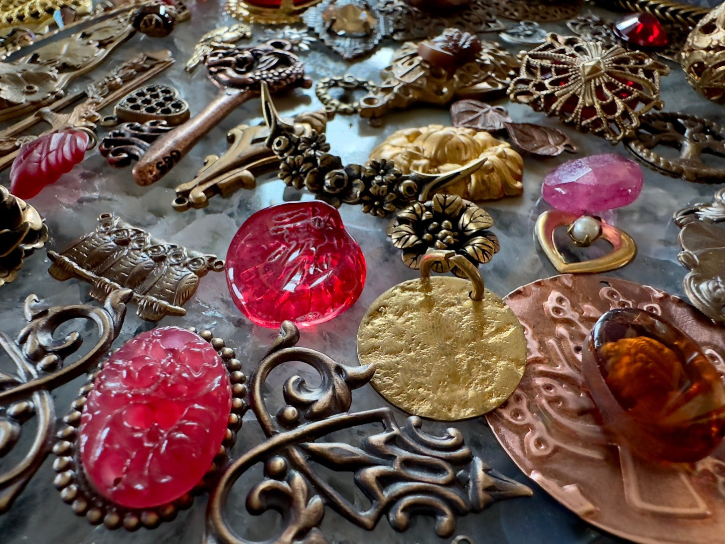 OAK Tuesday Drop! - One Of A Kind Curated Lot - Vintaj Idaho Design - 7/22/2025 - Vintaj Live Shop ID