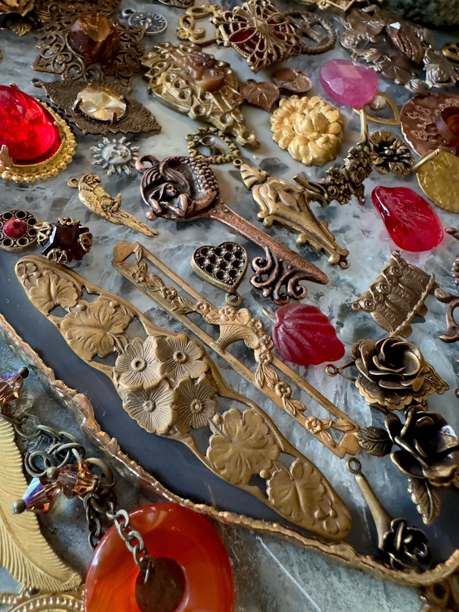 OAK Tuesday Drop! - One Of A Kind Curated Lot - Vintaj Idaho Design - 7/22/2025 - Vintaj Live Shop ID