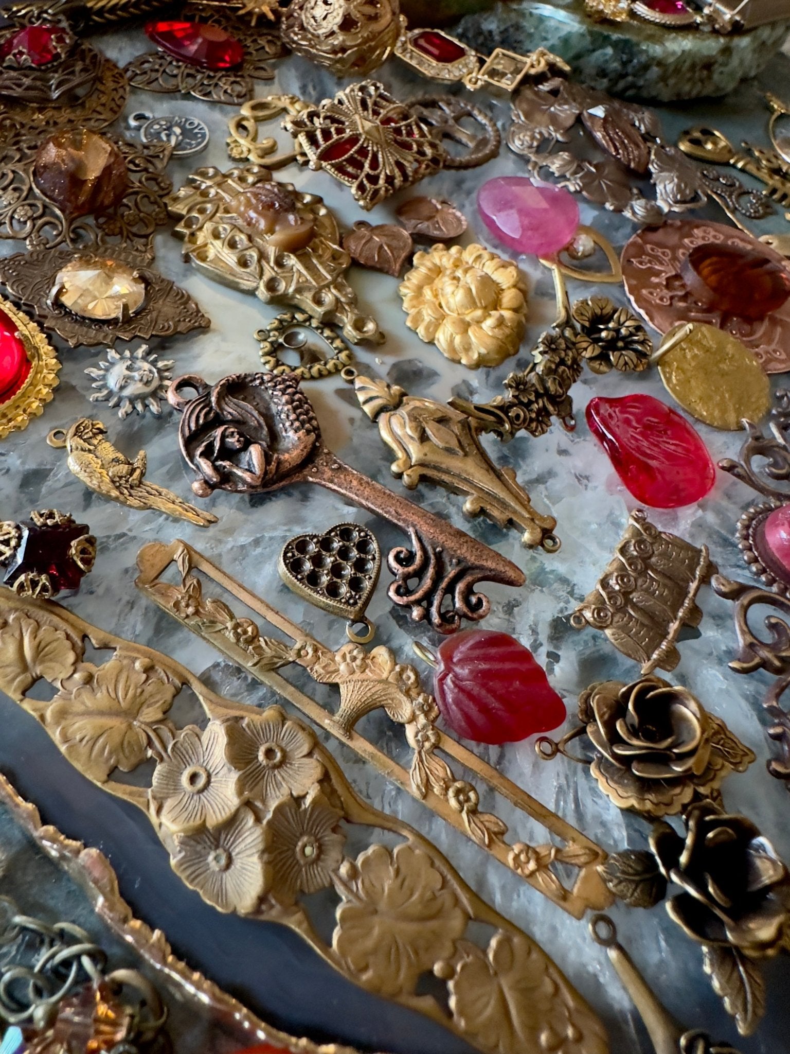 OAK Tuesday Drop! - One Of A Kind Curated Lot - Vintaj Idaho Design - 7/22/2025 - Vintaj Live Shop ID