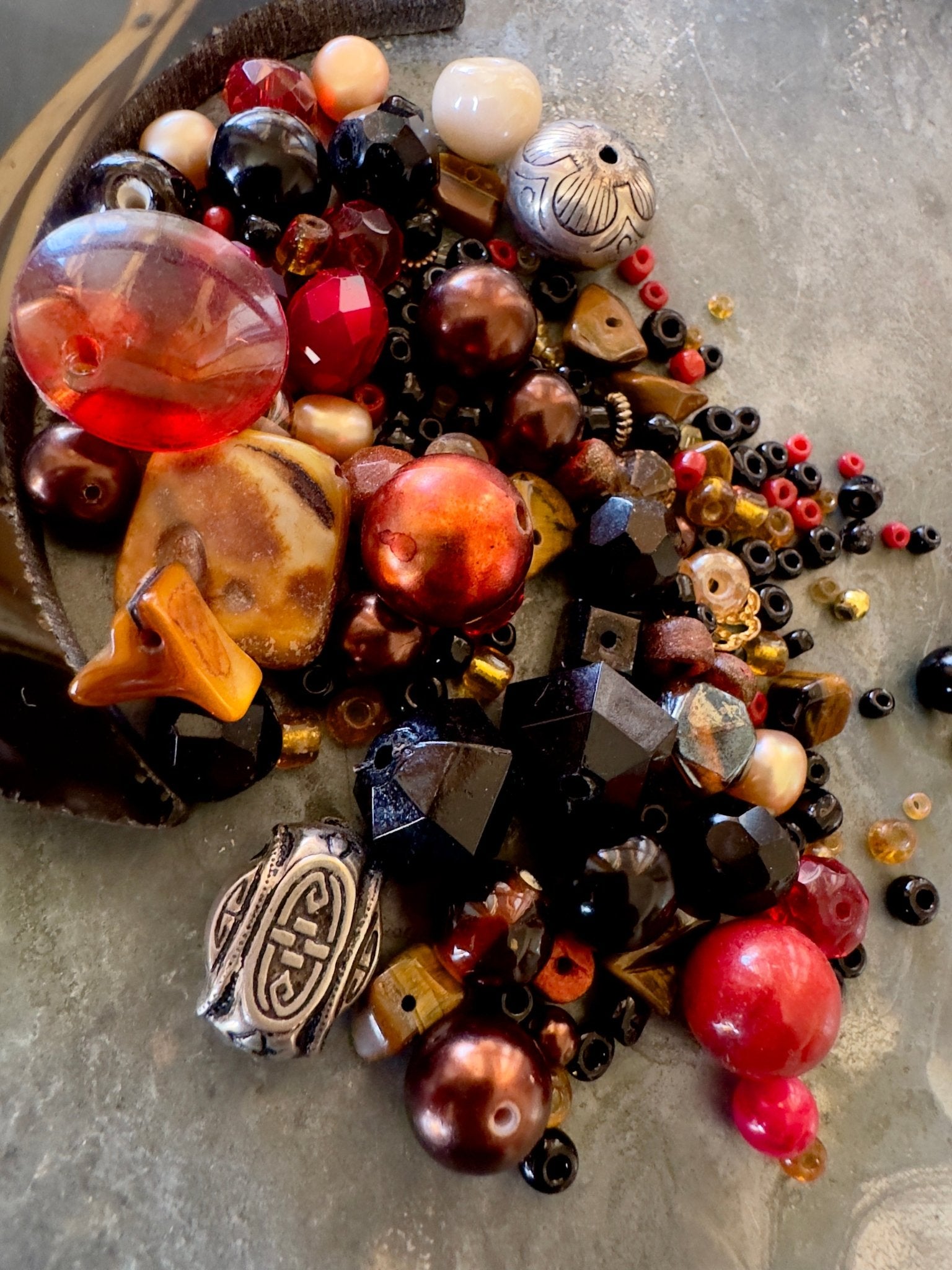 Shadow Rouge Vintage Bead Mix - Idaho Vintaj Design - 7/30/2025 - Vintaj Live Shop ID