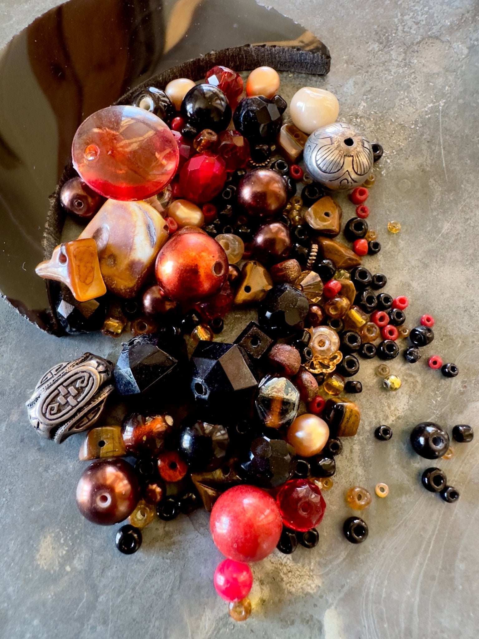 Shadow Rouge Vintage Bead Mix - Idaho Vintaj Design - 7/30/2025 - Vintaj Live Shop ID