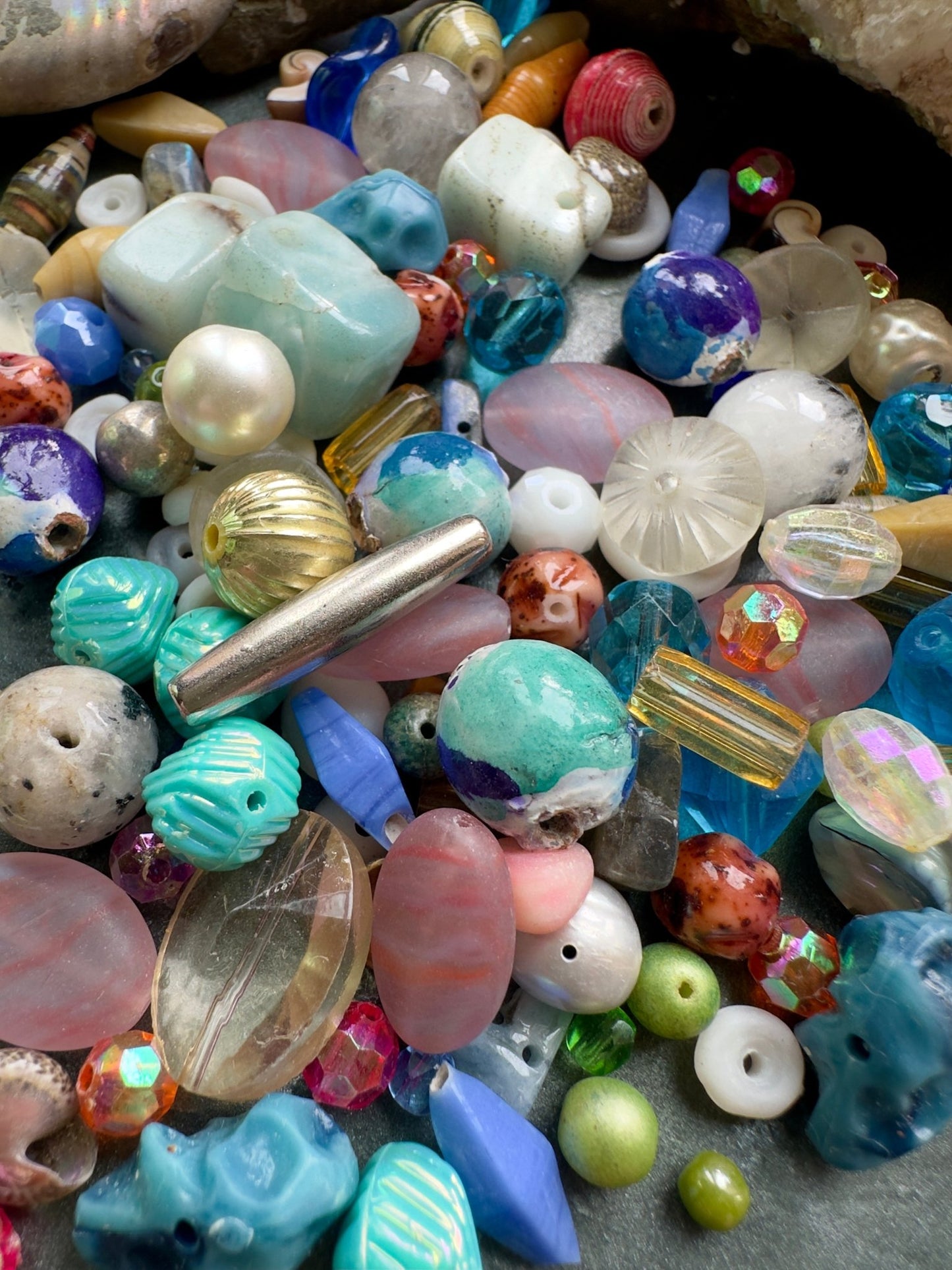 Shimmering Sands - 2 Oz Vintage Deluxe Bead Mix - Vintaj Idaho - 03/16/2026 - Vintaj Live Shop ID