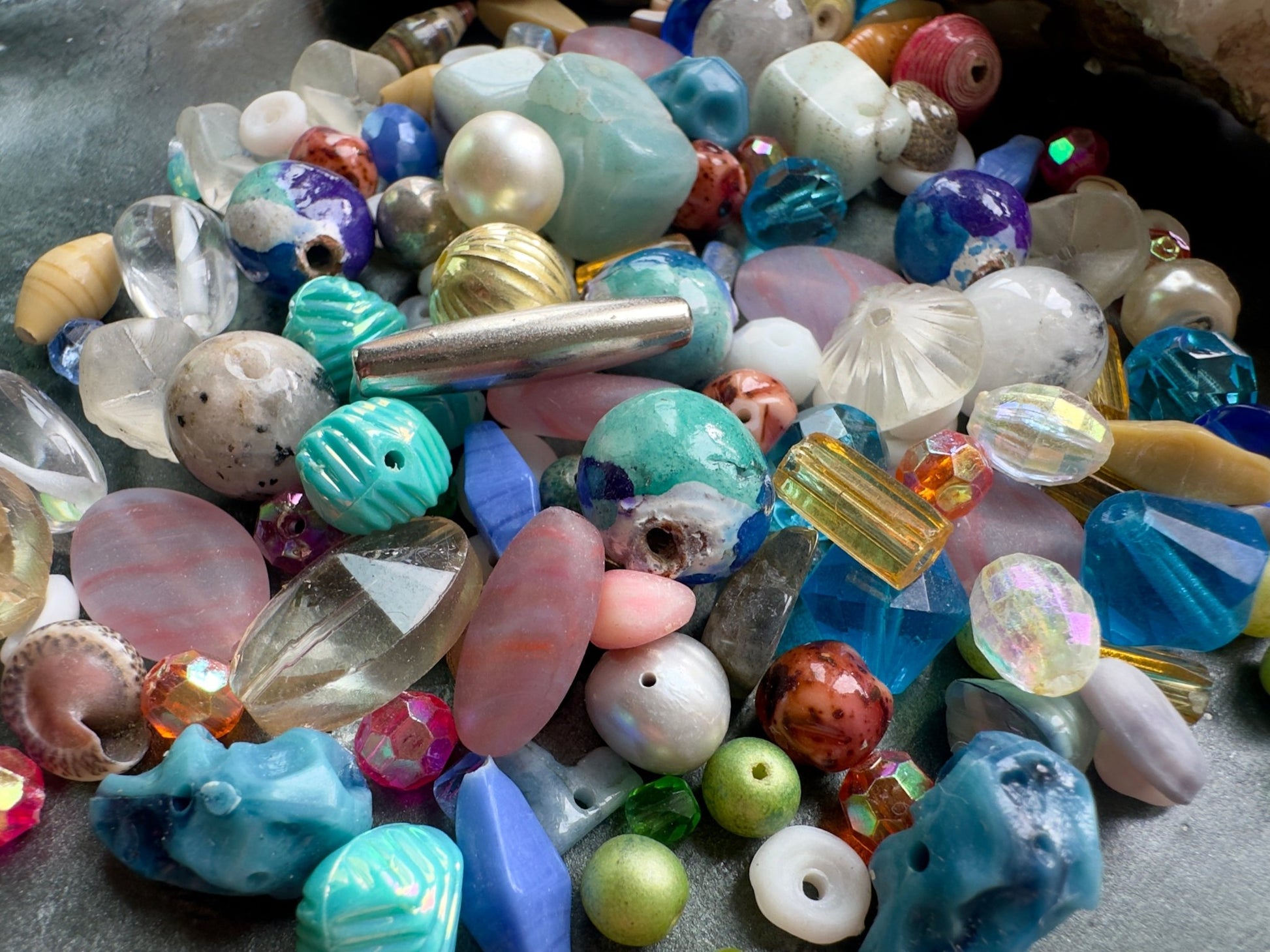 Shimmering Sands - 2 Oz Vintage Deluxe Bead Mix - Vintaj Idaho - 03/16/2026 - Vintaj Live Shop ID