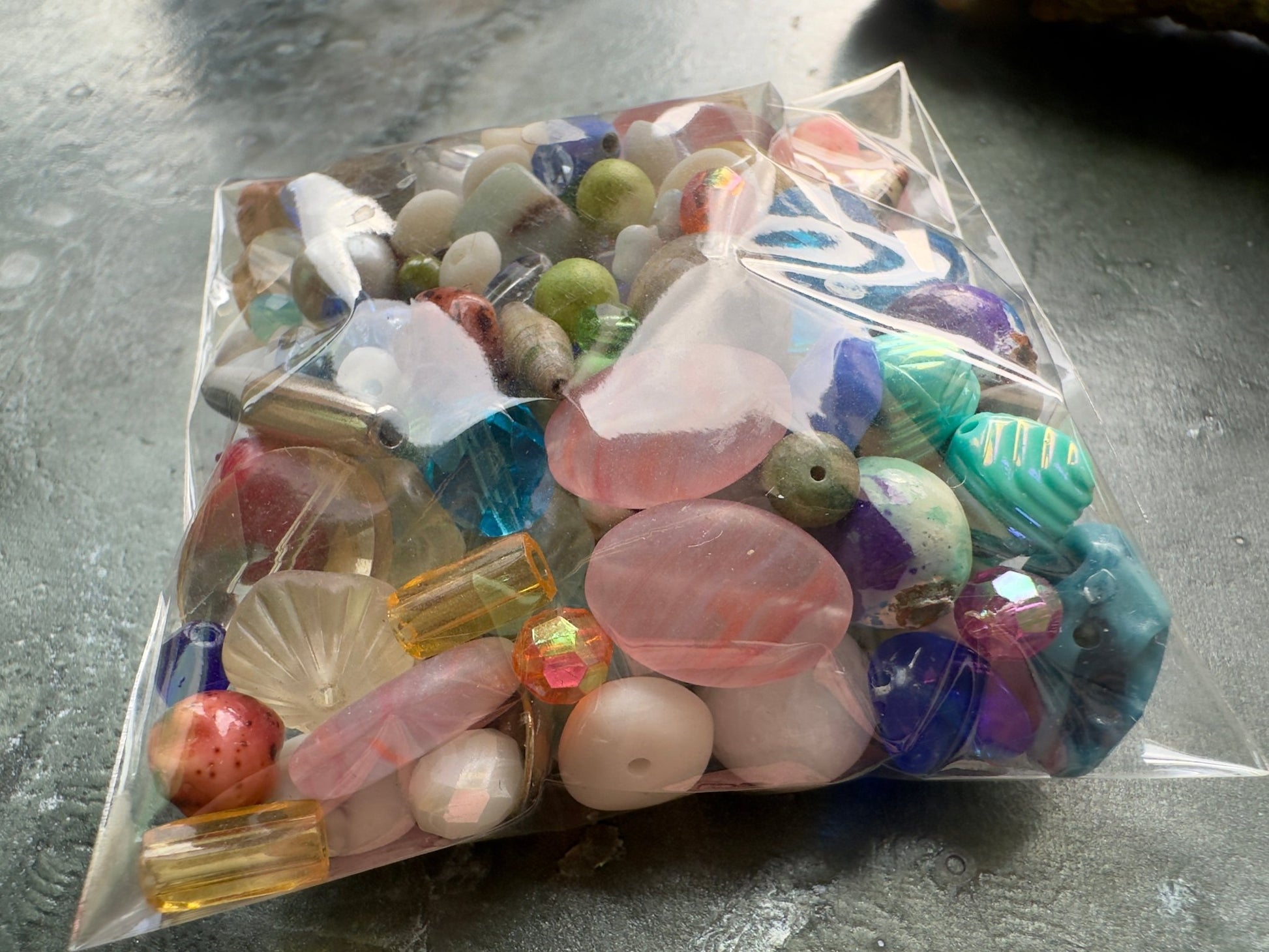 Shimmering Sands - 2 Oz Vintage Deluxe Bead Mix - Vintaj Idaho - 03/16/2026 - Vintaj Live Shop ID