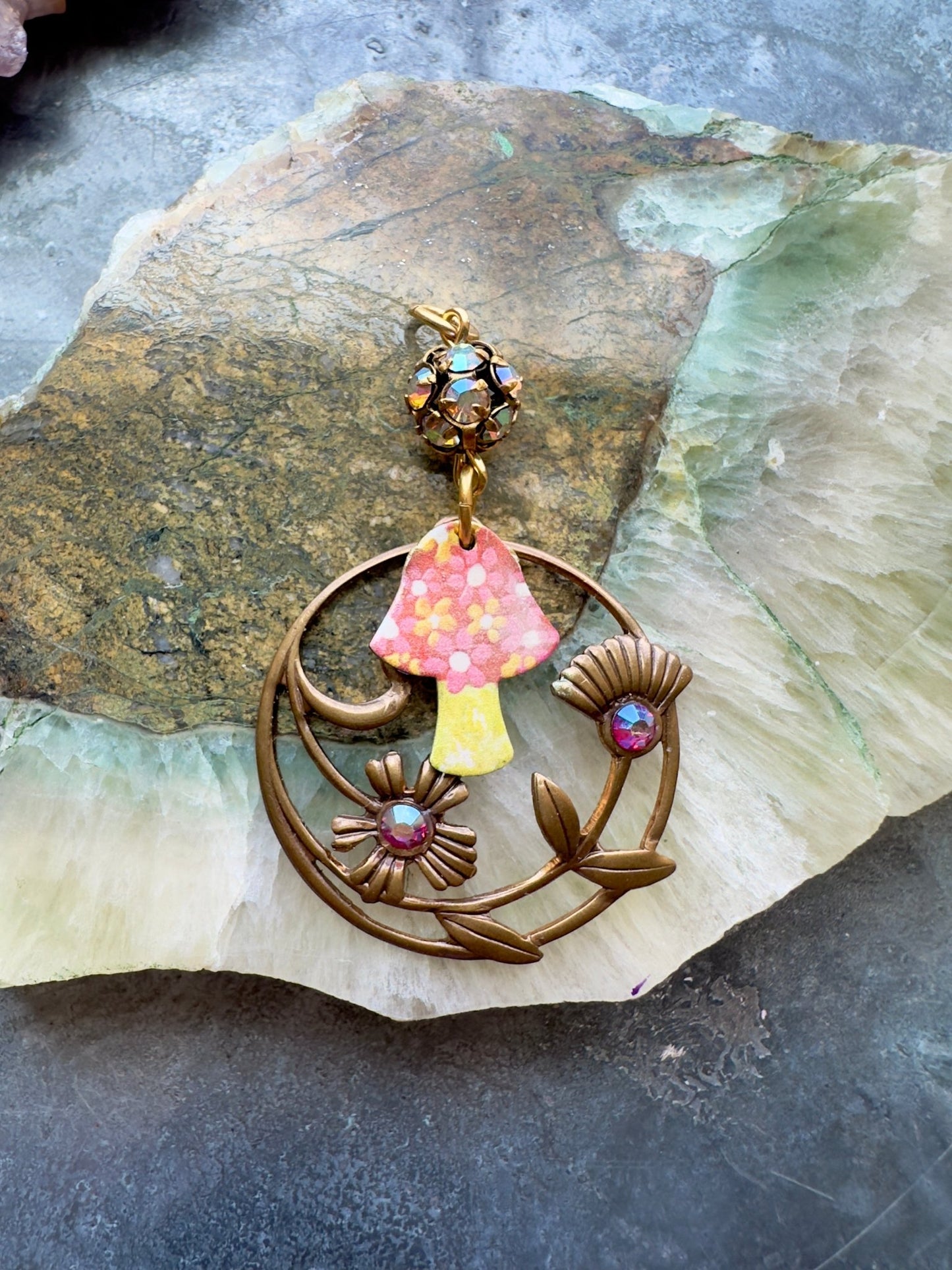 Shroom Shine JAFF Pendant Kit - Vintaj Idaho Design - 8/6/2025 - Vintaj Live Shop ID