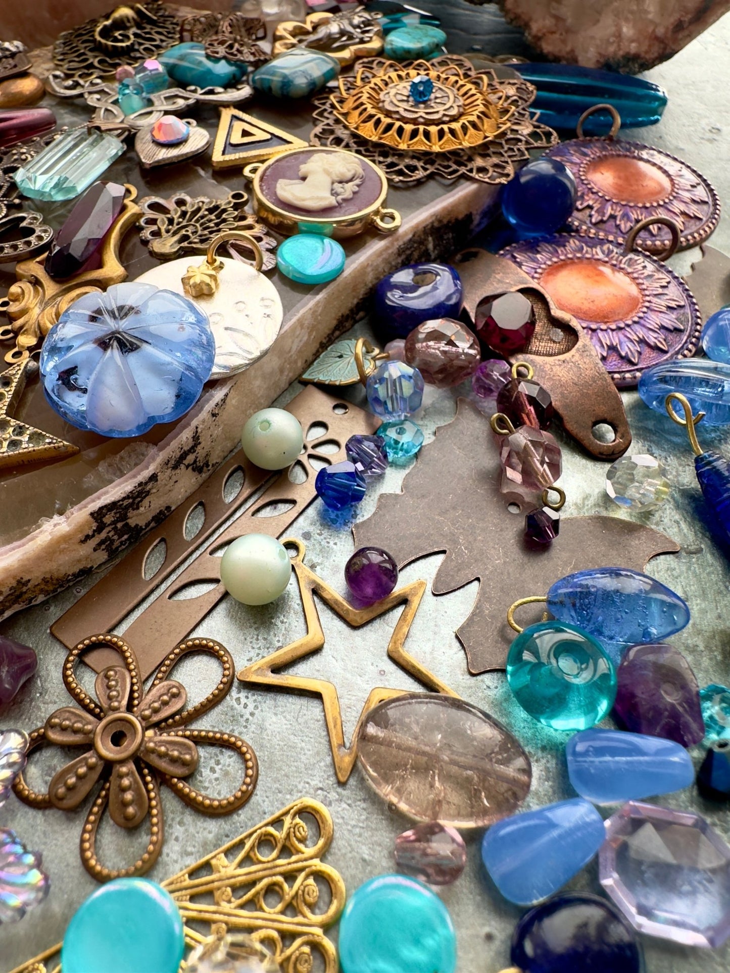 Sunday MEGA OAK Drop! - One Of A Kind Curated Lot - Vintaj Idaho Design - 11/9/25 - Vintaj Live Shop ID