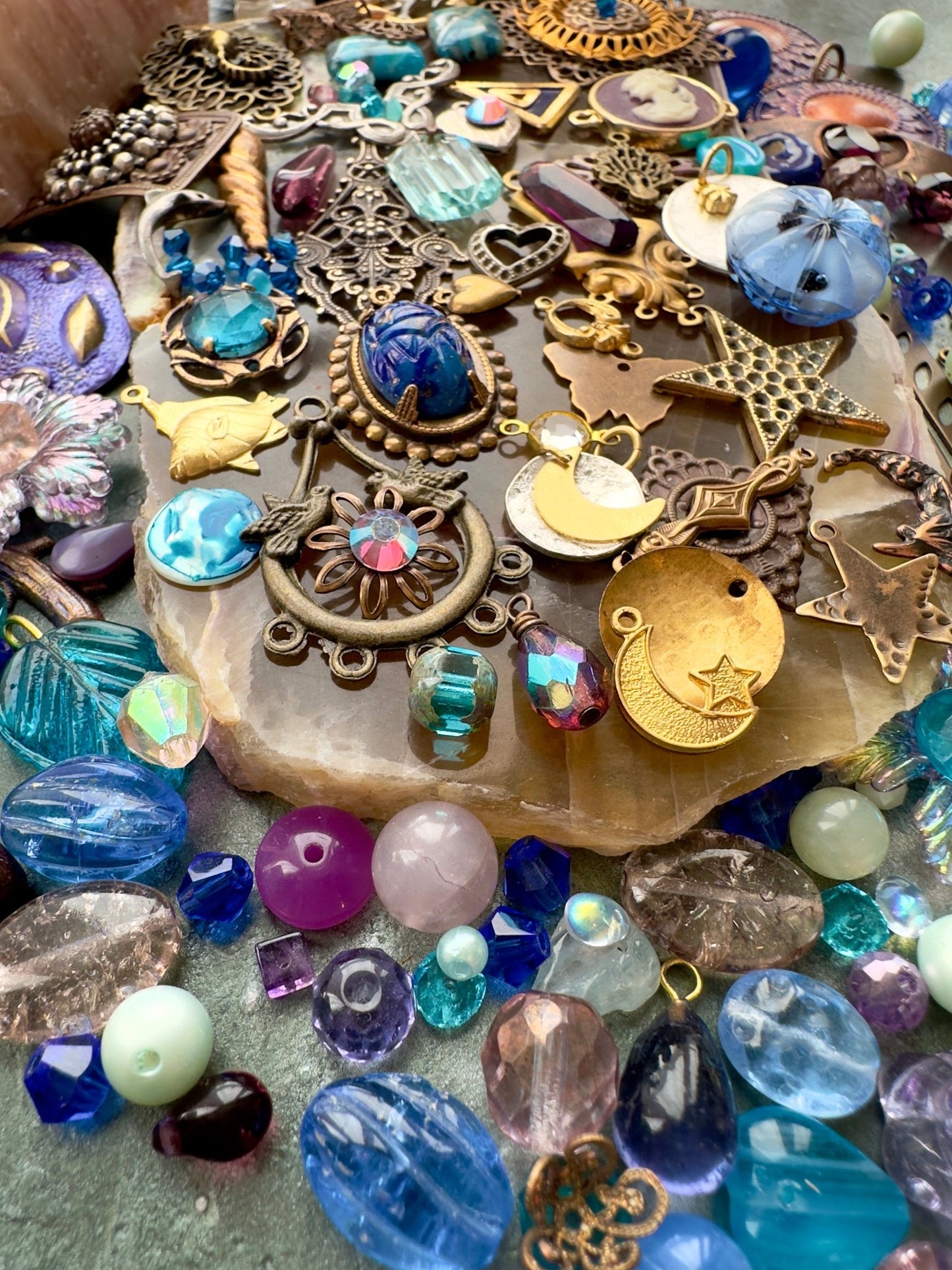 Sunday MEGA OAK Drop! - One Of A Kind Curated Lot - Vintaj Idaho Design - 11/9/25 - Vintaj Live Shop ID