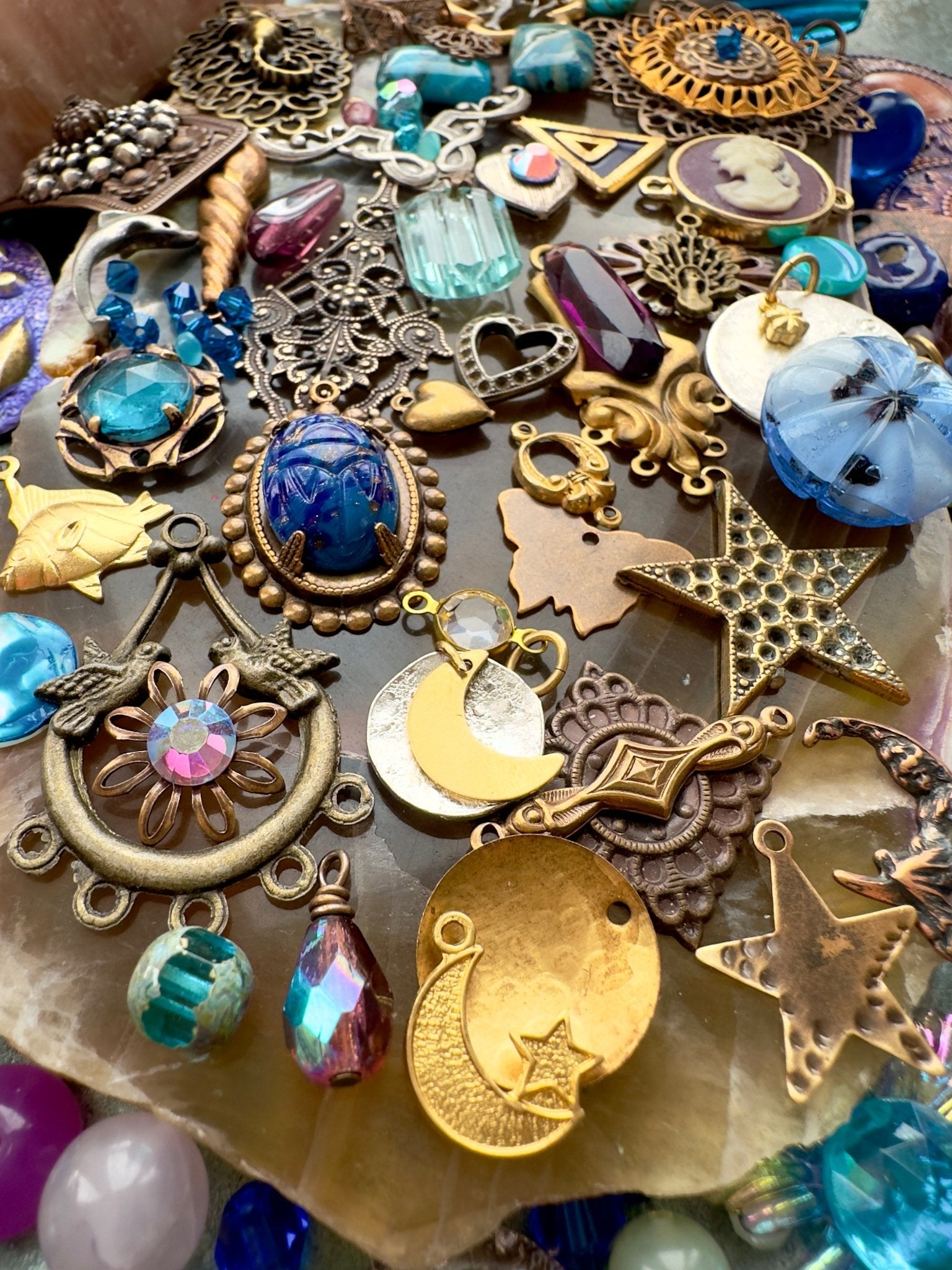 Sunday MEGA OAK Drop! - One Of A Kind Curated Lot - Vintaj Idaho Design - 11/9/25 - Vintaj Live Shop ID