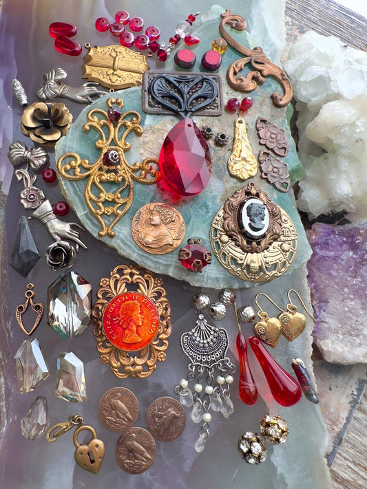 Tuesday OAK Drop! 1 - One Of A Kind Curated Lot - Vintaj Idaho Design - 10/21/25 - Vintaj Live Shop ID