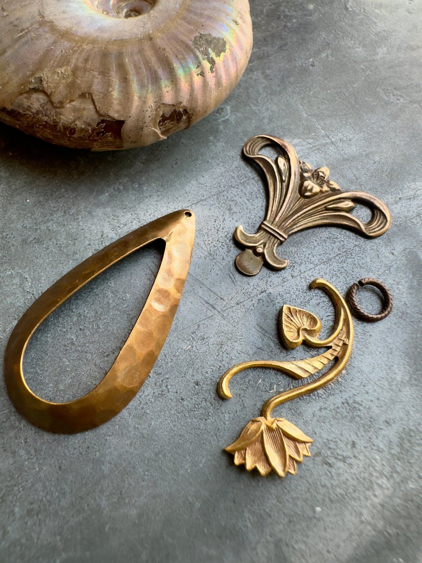 Valiant Vines - Vintage Pendant Kit - Vintaj Idaho Design - 9/9/2025 - Vintaj Live Shop ID