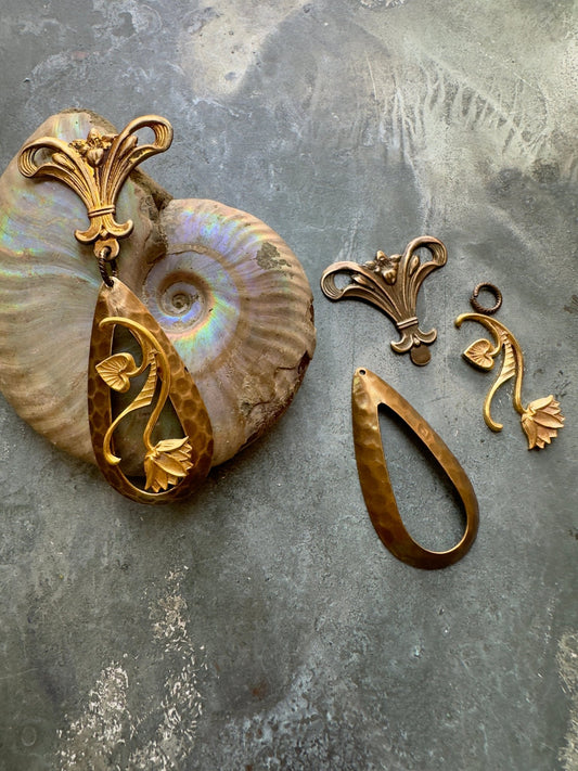 Valiant Vines - Vintage Pendant Kit - Vintaj Idaho Design - 9/9/2025 - Vintaj Live Shop ID
