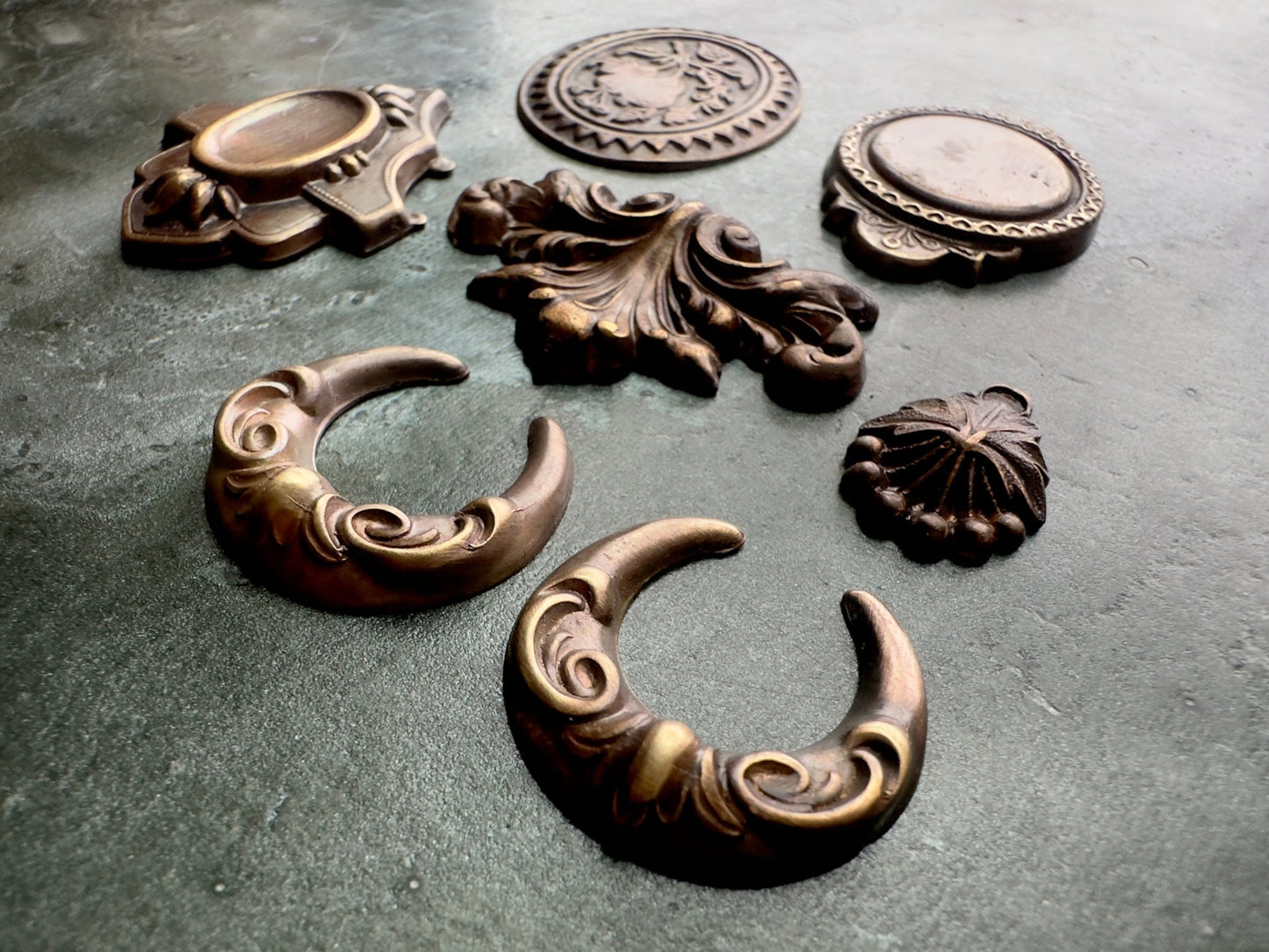 Vintage Pendants & Focals 7 Pc Lot 002 - Vintaj Idaho - 12/5/2025 - Vintaj Live Shop ID