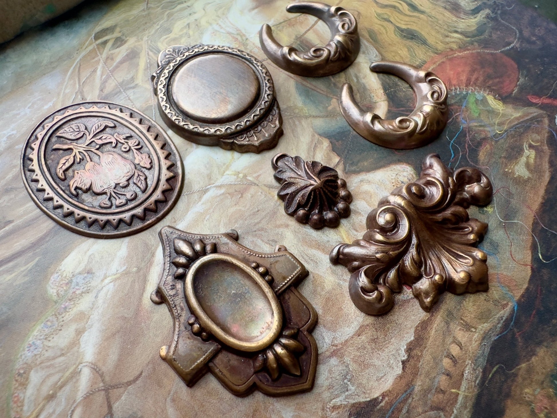 Vintage Pendants & Focals 7 Pc Lot 002 - Vintaj Idaho - 12/5/2025 - Vintaj Live Shop ID