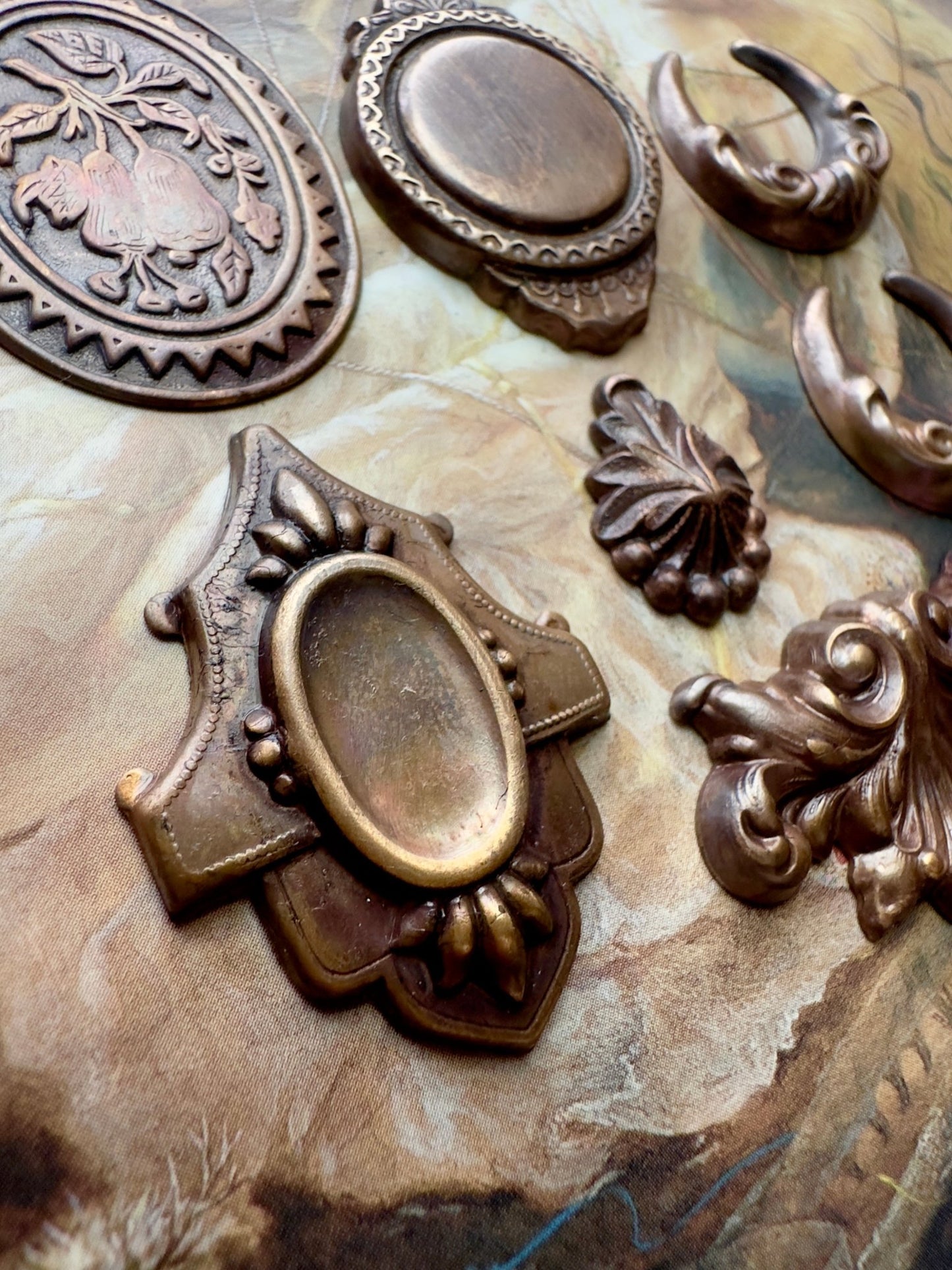 Vintage Pendants & Focals 7 Pc Lot 002 - Vintaj Idaho - 12/5/2025 - Vintaj Live Shop ID