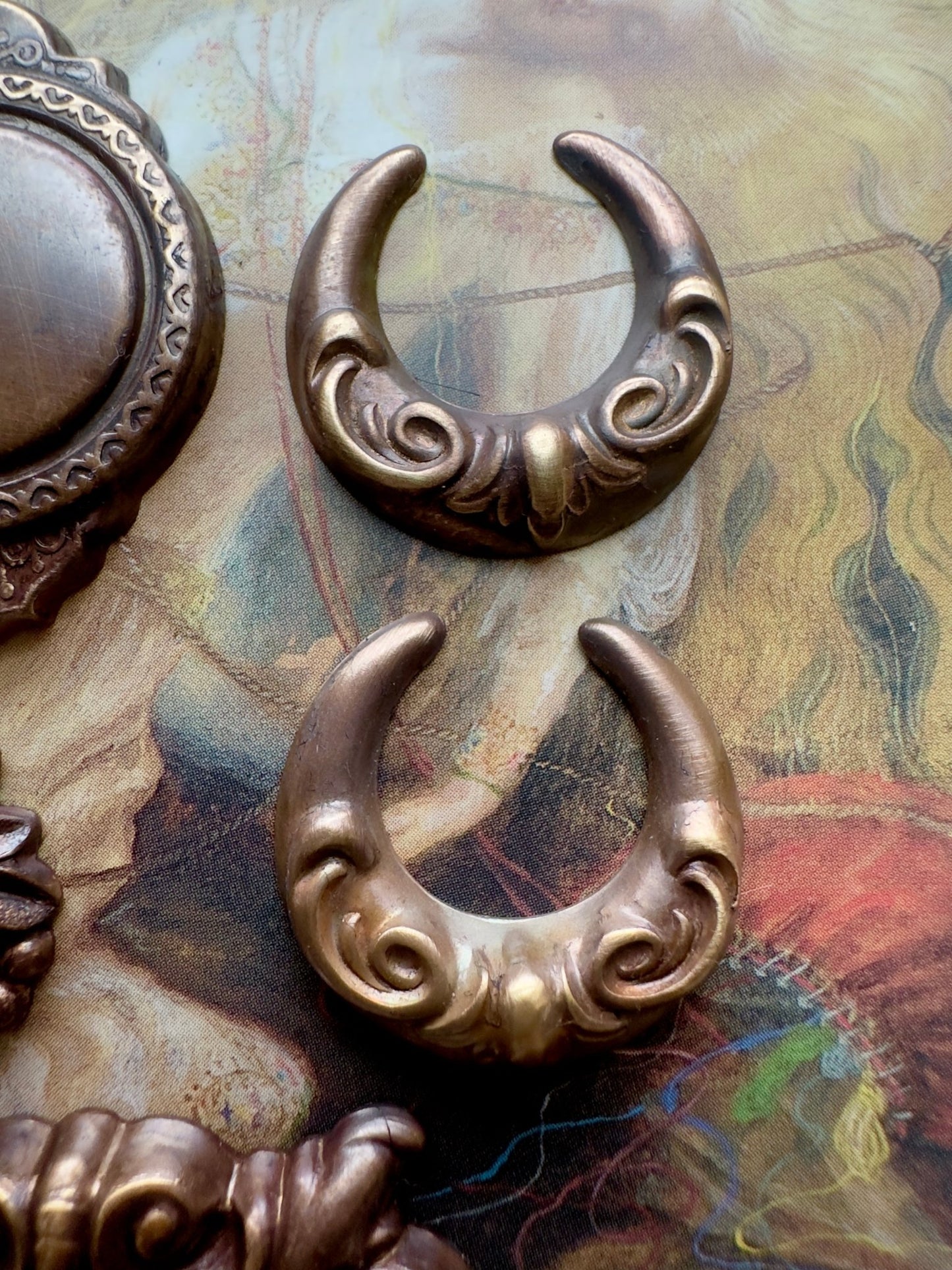 Vintage Pendants & Focals 7 Pc Lot 002 - Vintaj Idaho - 12/5/2025 - Vintaj Live Shop ID